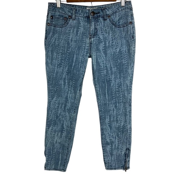 Free People Feather Print Blue Skinny Ankle Jeans Sz 29 Zip Legs - Picture 1 of 10